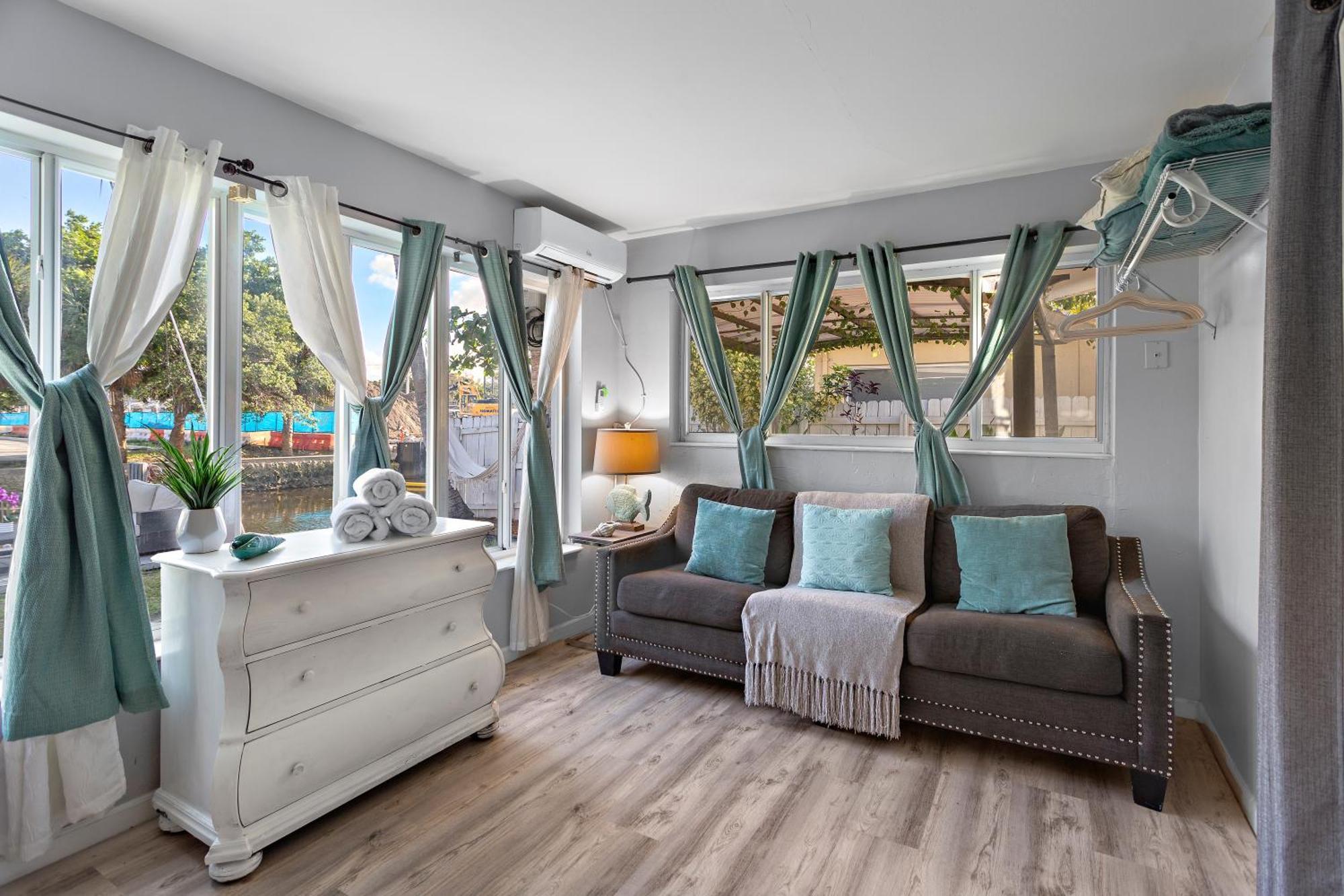 Riverwalk Villa I Private Dock & Hot Tub فورت لودرديل المظهر الخارجي الصورة